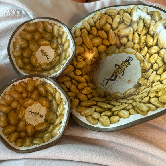Vintage Mr Peanut metal bowl and 4 snack bowls - Picture 3 of 6